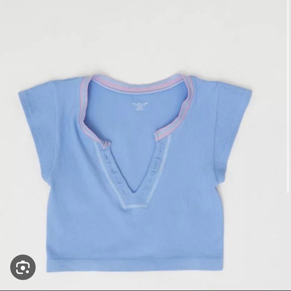 Go for gold blue seamless top